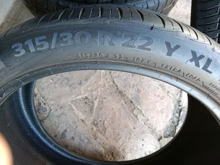 2x 315/30/22 normal continentals premium contact6 90% tread