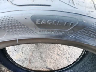 4x 235/40/18 Goodyear Eagle F1 85% tread