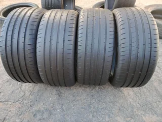 4x 235/40/18 Goodyear Eagle F1 85% tread