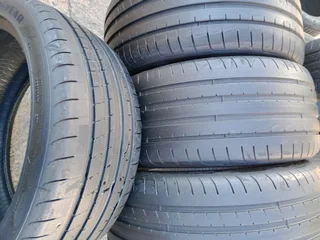 4x 235/40/18 Goodyear Eagle F1 85% tread