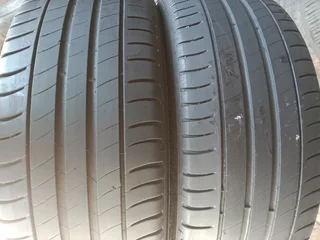 2x 205/55/16 normal michelins 85% tread