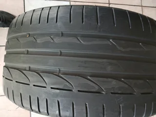 1x 255/35/19 run flat Bridgestone Potenza Tyre 85% tread