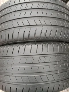 2x 275/35/21 run flat Bridgestone Alenza 89% tread