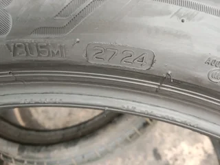 2x 275/35/21 run flat Bridgestone Alenza 89% tread