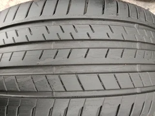 2x 275/35/21 run flat Bridgestone Alenza 89% tread