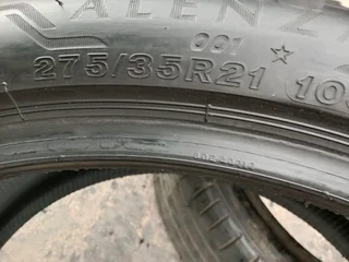 2x 275/35/21 run flat Bridgestone Alenza 89% tread