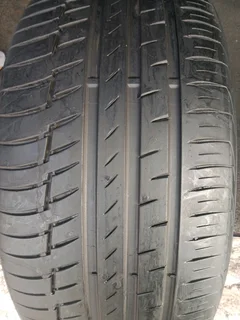 1x 275/40/22 run flat continental Tyre 85% tread