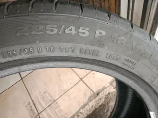 2x 225/45/18 run flat continentals SSR Moe 90% tread