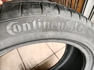 2x 225/45/18 run flat continentals SSR Moe 90% tread