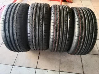 2x brand new 245/40/18 run flat Bridgestone Potenza brand new Tyres R3500 each