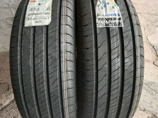 2x 225/60/18 brand new Goodyear Efficiencygrip for SUV Cars