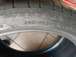 2x 265/35/19 Michelins pilot sport 4s