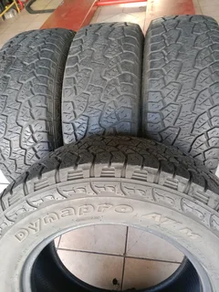 4x 265/65/17 Hankook dynapro white writing 85% tread
