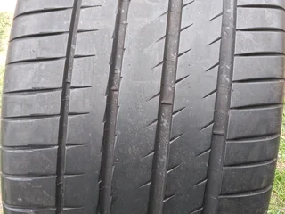1x 315/30/22 normal michelins pilot sport 4s Tyre 95% tread