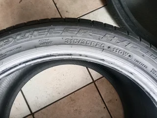 2x 315/35/20 run flat Bridgestone Dueler 85% tread