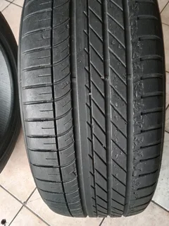 2x 275/45/20 Goodyear Eagle F1
