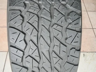 1x 275/55/20 Dunlop grand track AT3D