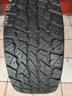 1x 275/55/20 Dunlop grand track AT3D