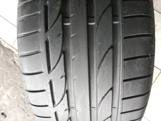 2x 235/40/19 normal Bridgestone Potenza Tyres90% tread