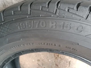 2x 195/70/15C continentals Tyres 90% tread