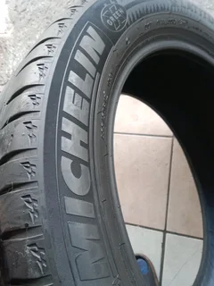 2x 255/50/19 normal michelins latitude Tyres 85% tread