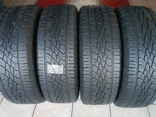 4x 255/70/17 continentals Cross Contact Tyres 90% tread