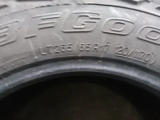 2x 265/65/17 BF Goodrich mudtarren Tyres very good second hands Tyres