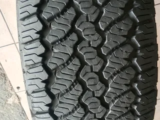 1x 265/60/18 general grabber A/T Tyre 90% tread