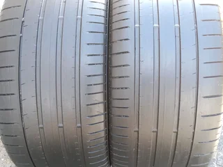 2x 325/35/22 Pirellis P Zero 85% tread