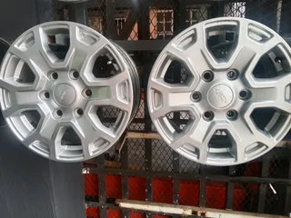 Set of original Rims for Ford Ranger 16inches no damages and no cracking
