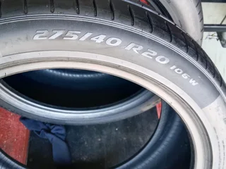 2x 275/40/20 run flat Pirellis P Zero Tyres 85% tread
