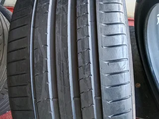 2x 275/40/20 run flat Pirellis P Zero Tyres 85% tread