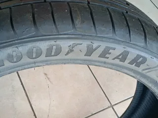 2x 225/40/19 run flat Goodyear Eagle F1 brand new Tyres