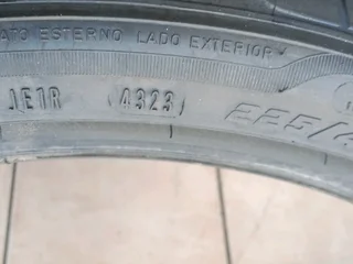 2x 225/40/19 run flat Goodyear Eagle F1 brand new Tyres