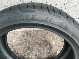 1x 205/45/17 run flat 90% tread