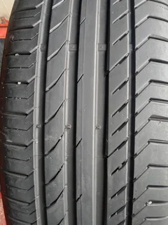 1x 225/40/18 run flat continental SSR Moe Tyre 99% tread