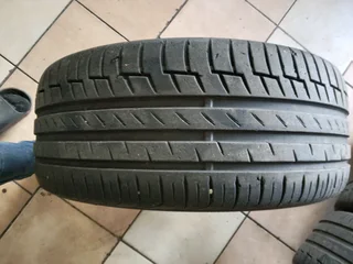 Set of Rims and Tyres 17inches very good second hands