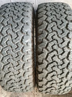 2x 265/65/18 BF Goodrich All-terrain ko2 white writing Tyres 90% tread