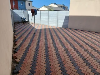 PAVING BRICK&#39;S INSTALLATION AT AFFORDABLE COST FREE QUOTATION ALL OVER CAPE TOWN