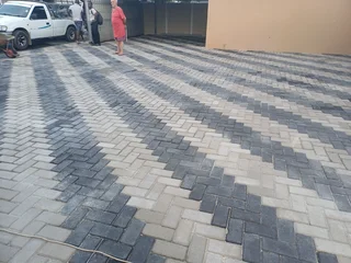 PAVING BRICK&#39;S INSTALLATION AT AFFORDABLE COST FREE QUOTATION ALL OVER CAPE TOWN