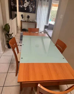 Dining table set