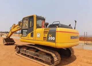 Komatsu PC200-8, Year 2015,