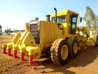 1999 Cat 140H Grader