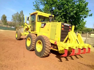 1999 Cat 140H Grader