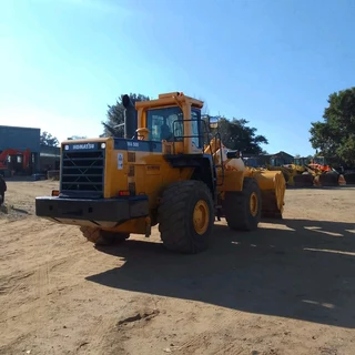 Komatsu WA500 Loader