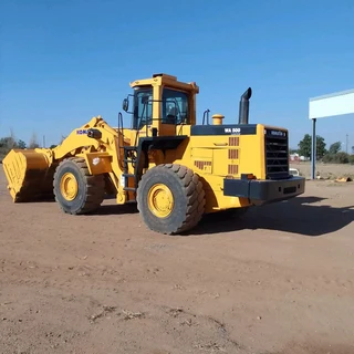 Komatsu WA500 Loader