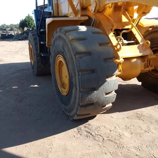 Komatsu WA500 Loader