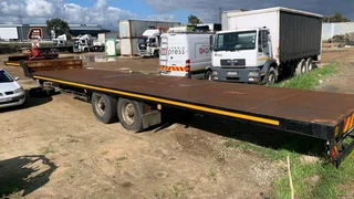 2000 boksburg trucking super single trailer,