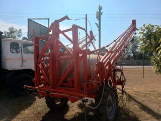 Jacto Agri P100 trailed boom sprayer