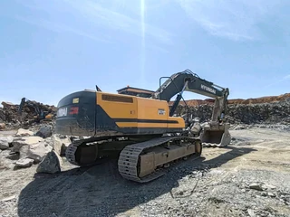 2021 Hyundai 30 Ton Excavator